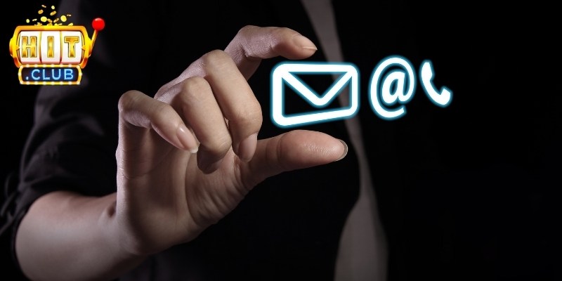 Liên hệ qua email